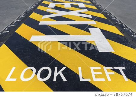 Crosswalk, zebra 58757674