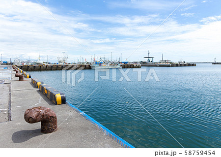 室蘭　漁港　係船柱 58759454