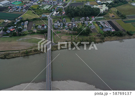 茨城県の大桂大橋の空撮 58769137