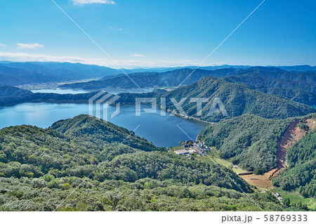 【レインボーライン 山頂公園 展望台からの風景】 福井県三方上中郡若狭町気山 【レインボーライン 山頂公園 展望台からの風景】 福井県三方上中郡若狭町気山 58769333