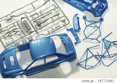 プラモデルを作る 自動車模型の製作 プラモデルを作る 自動車模型の製作 58771682