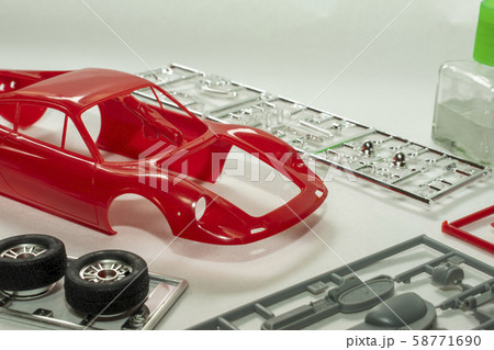 プラモデルを作る 自動車模型の製作 プラモデルを作る 自動車模型の製作 58771690