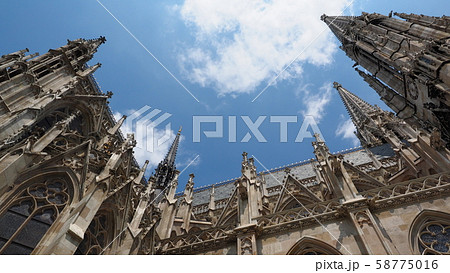 ヴォティーフ教会 58775016