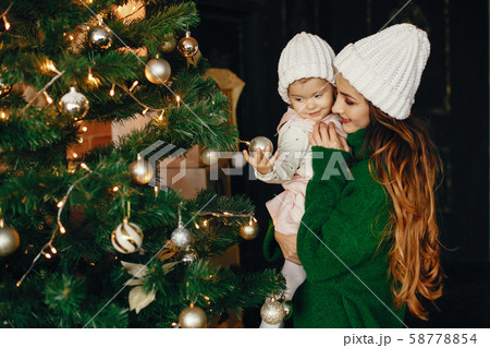 Mother with cute daughter at home 58778854