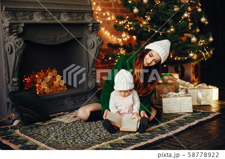 Mother with cute daughter at home 58778922