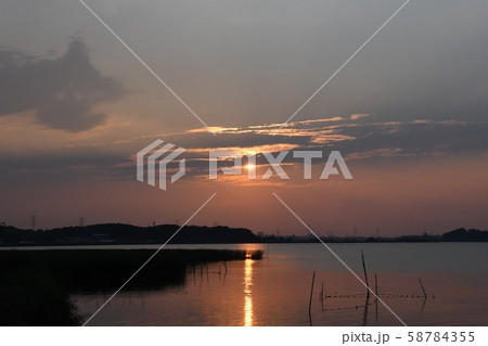 夕焼け 夕焼け 58784355