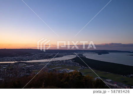 佐賀　唐津湾　夕景　鏡山テラスから 58785426