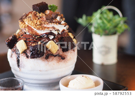 Close up chocolate brownies bingsu ice dessert korean Close up chocolate brownies bingsu ice dessert korean 58792553