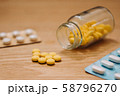 薬・体温計 58796270