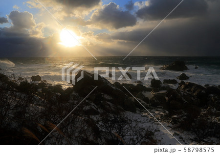 黄昏日本海 58798575