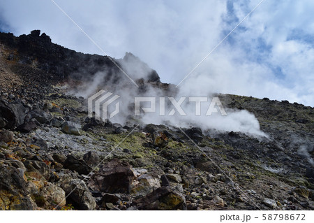 茶臼岳 爆裂火口 茶臼岳 爆裂火口 58798672
