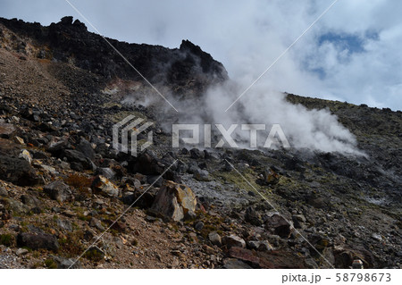 茶臼岳 爆裂火口 茶臼岳 爆裂火口 58798673