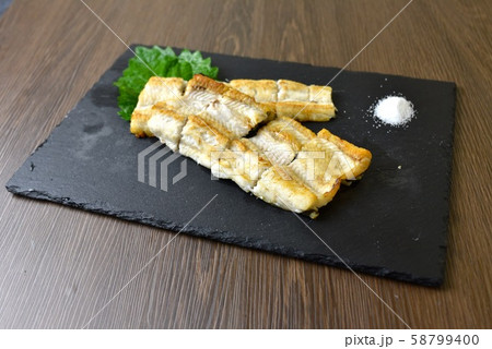 穴子の白焼き 58799400