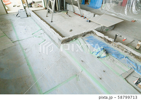 改修工事 58799713