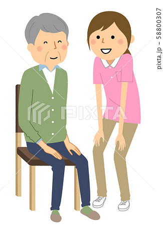 椅子に座る高齢者　介護スタッフ 58800307