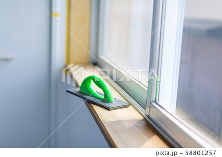 リフォーム 劣化した窓枠のDIYの道具 リフォーム 劣化した窓枠のDIYの道具 58801257