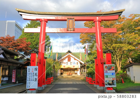 【青森県】朝日を浴びる善知鳥神社 【青森県】朝日を浴びる善知鳥神社 58803283