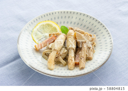 ササクレヒトヨタケとノボリュウリュウタケのバター炒め ササクレヒトヨタケとノボリュウリュウタケのバター炒め 58804815