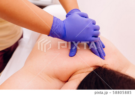 Chinese traditional massage - Gua Sha 58805885