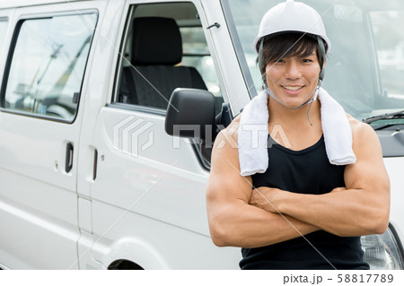 ガテン系　働く男性 58817789