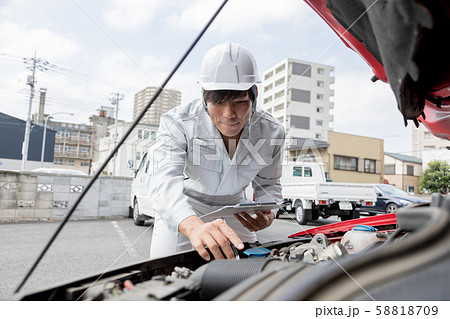 ガテン系　働く男性 58818709