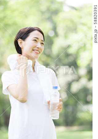 運動　屋外 58820391
