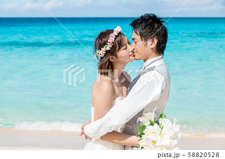 ブライダル 海 ウェディング キス ブライダル 海 ウェディング キス 58820528