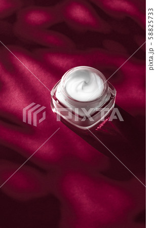 Moisturizing beauty face cream for sensitive skin, 58825733