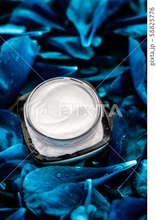 Luxury face cream moisturizer for facial skin on Luxury face cream moisturizer for facial skin on 58825776