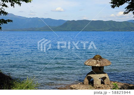 田沢湖畔の石灯籠 58825944