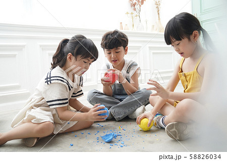 キッズ　教育　クリエイティブ 58826034