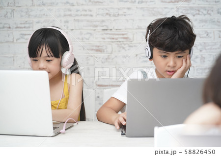 キッズ　教育　エドテック 58826450