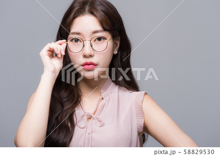 女性 ビジネス 眼鏡 女性 ビジネス 眼鏡 58829530