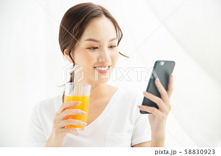 女性　ライフスタイル　ヘルシー 58830923