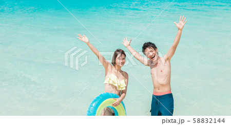 海 カップル 南国 海外旅行 海 カップル 南国 海外旅行 58832144