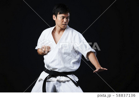 空手　KARATE　男性 58837136