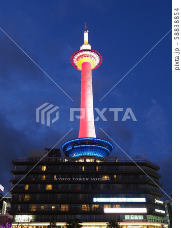 令和元年10月22日　即位礼正殿の儀　京都タワー　紅白ライトアップ 58838854