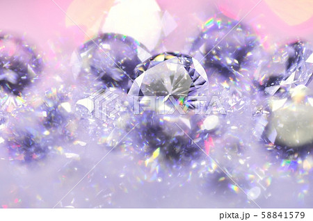 キュービックジルコニアの輝き 58841579