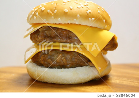 ダブルチーズバーガー 58846004