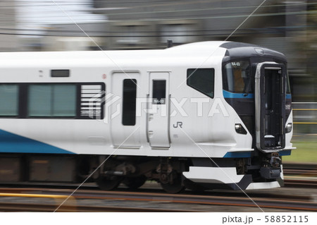 試運転を繰り返すE257系（特急踊り子号用） 58852115