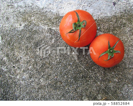tomato from above tomato from above 58852684