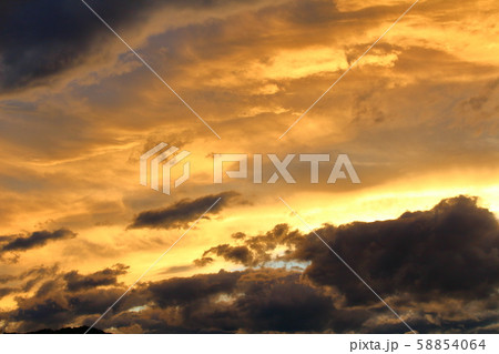 空と雲とが織りなす色紙 その1910 空と雲とが織りなす色紙 その1910 58854064