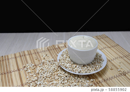 Soy beans are good for health. Soy beans are good for health. 58855902
