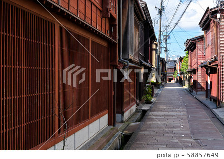 ひがし茶屋街の秋 58857649
