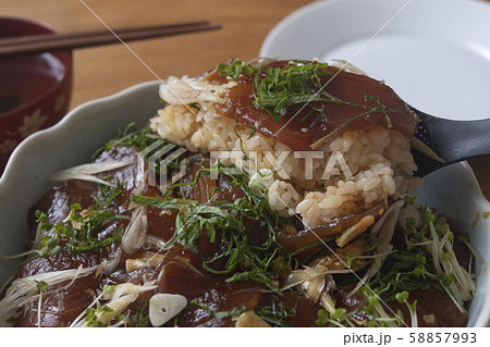 鮪の手こね寿司 58857993