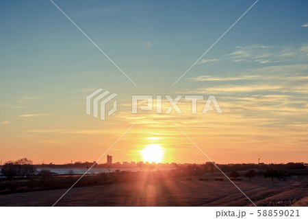 空撮 渡良瀬遊水地 第一調節池から昇る日の出 空撮 渡良瀬遊水地 第一調節池から昇る日の出 58859021