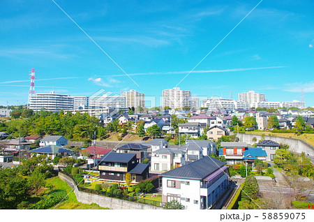 上谷戸大橋から望む稲城市の街並み 上谷戸大橋から望む稲城市の街並み 58859075