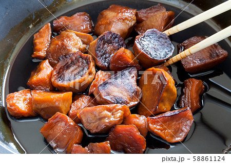焦げた煮物　焦がした煮物　里芋の煮物 58861124