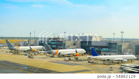 Airplanes, runway, airport, terminal, Frankfurt 58862129