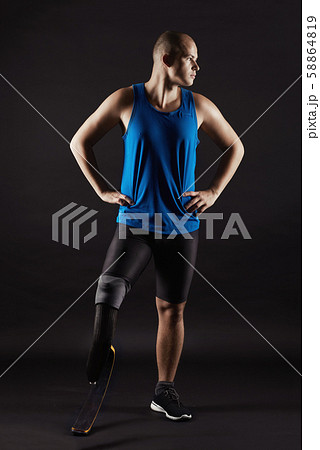 Paralympic young runner 58864819